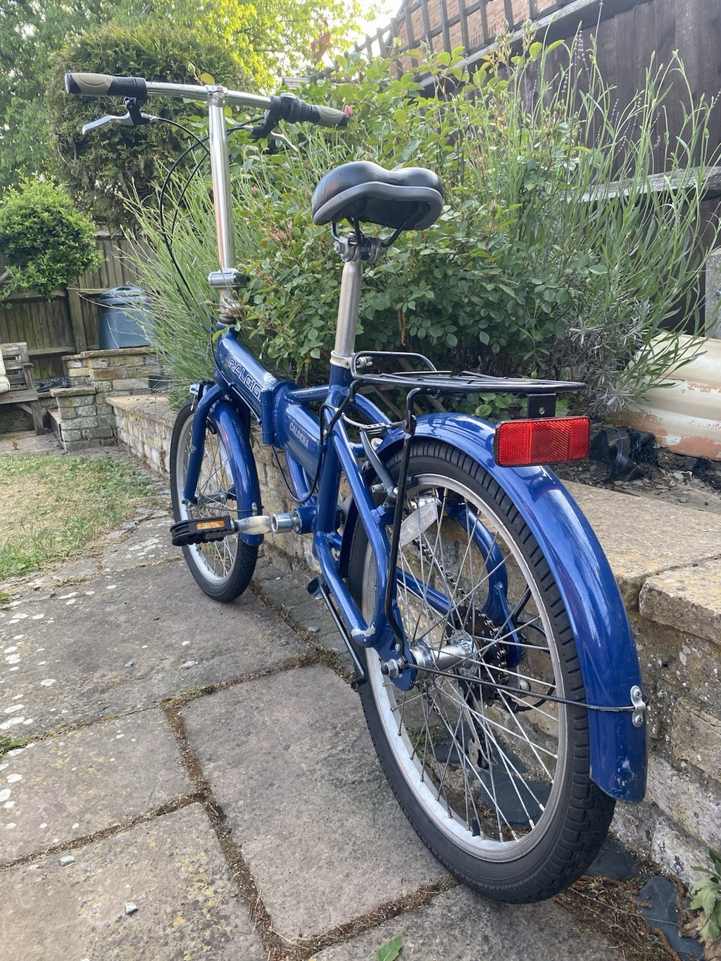 Raleigh Caldera AirLite Folding Bike 20”wheels 6 Gears Rear Rack, Kickstand &Bag