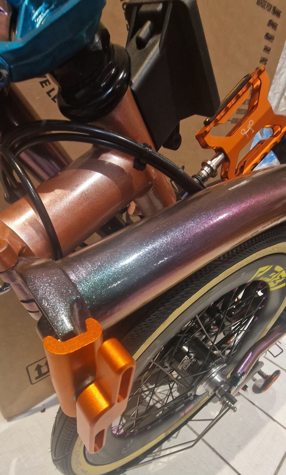 Brompton C Line 6 speed COLOURSHIFT Custom Carbon Wheels. Low £$🌎 Post📦🛫📮.