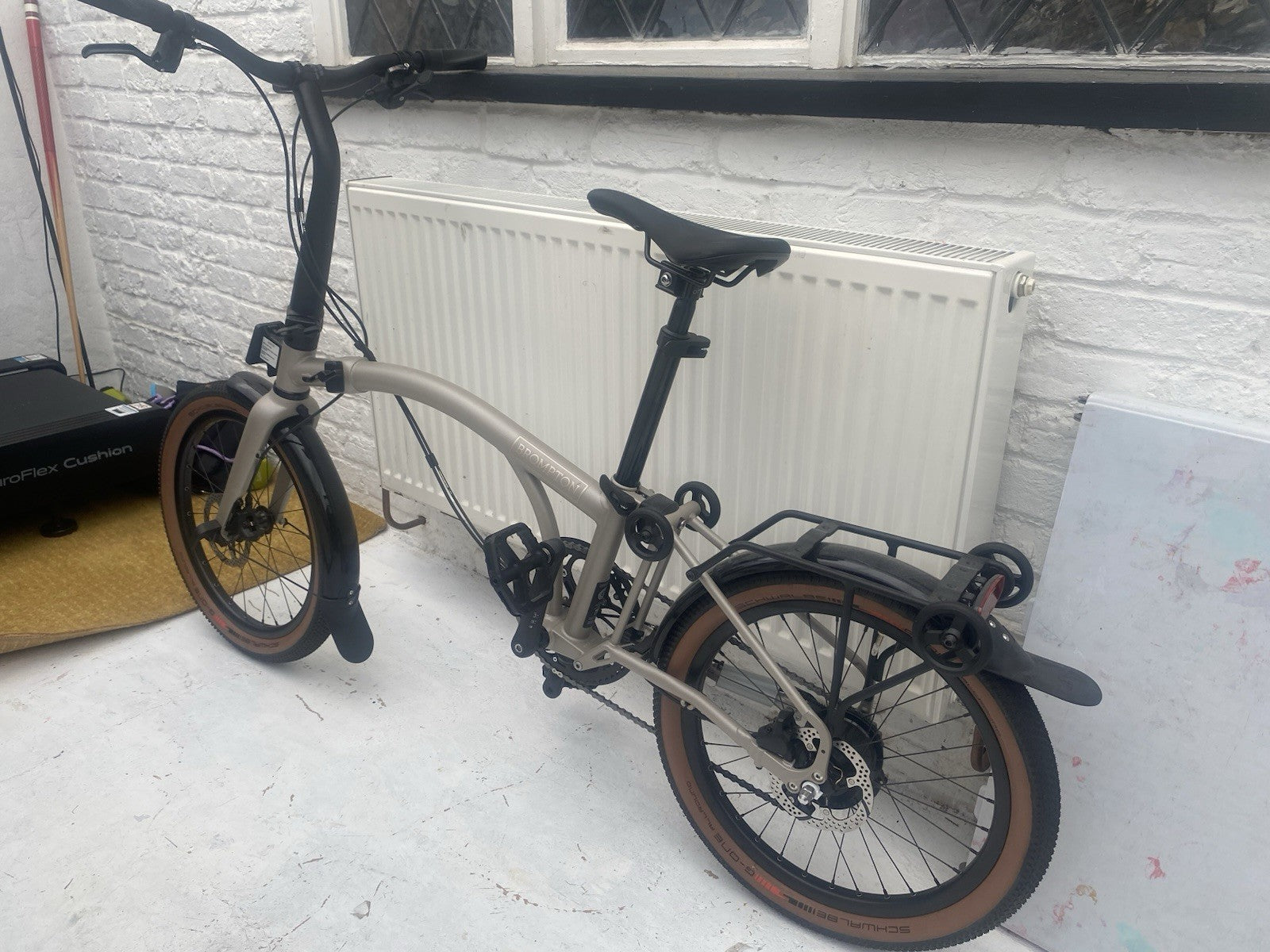 Brompton G Line Medium Folding Bike 8-Speed, Traildust White New And Never Used