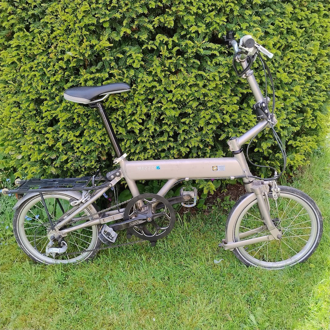 Mezzo I-4 Four speed folding bike. Lightweight and easy to fold