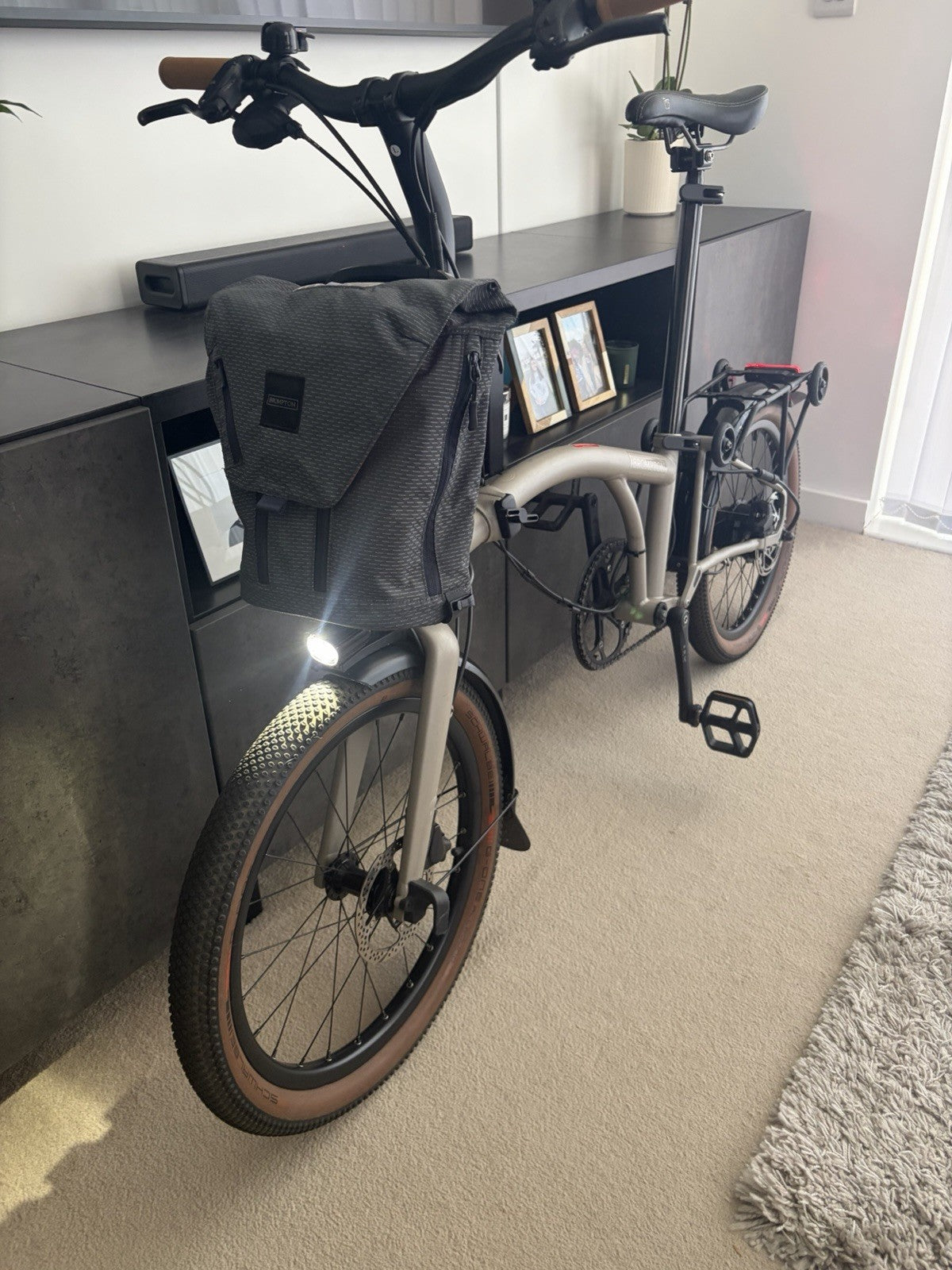 Brompton G Line 4 Speed Traildust White Folding Bike Excellent Condition