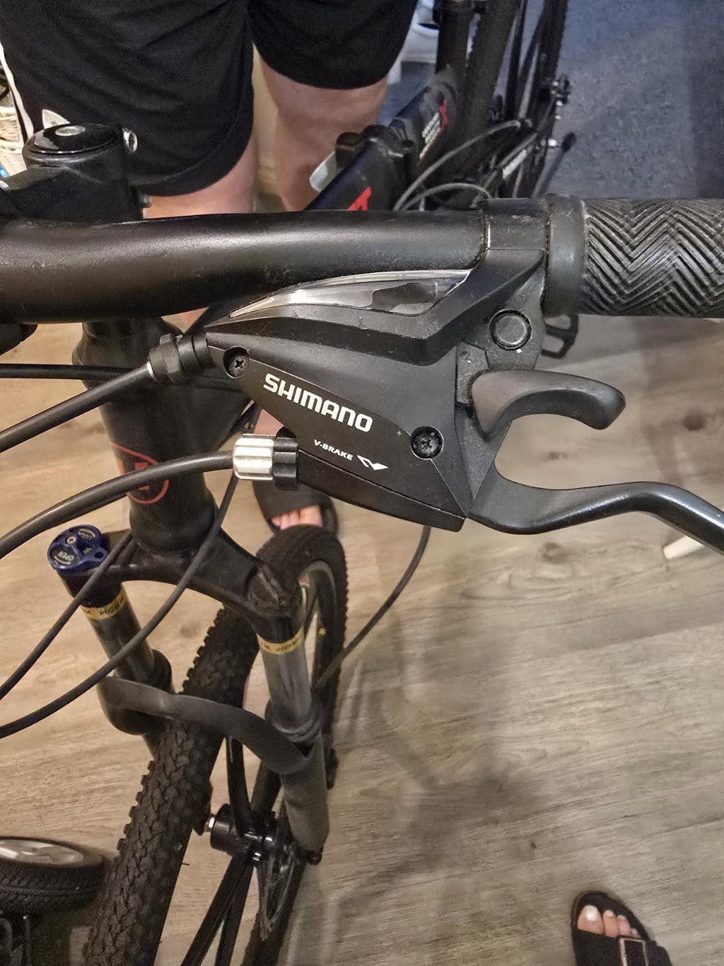 HELLIOT Hummer Mountain Bike 26in Folding Black/Red.