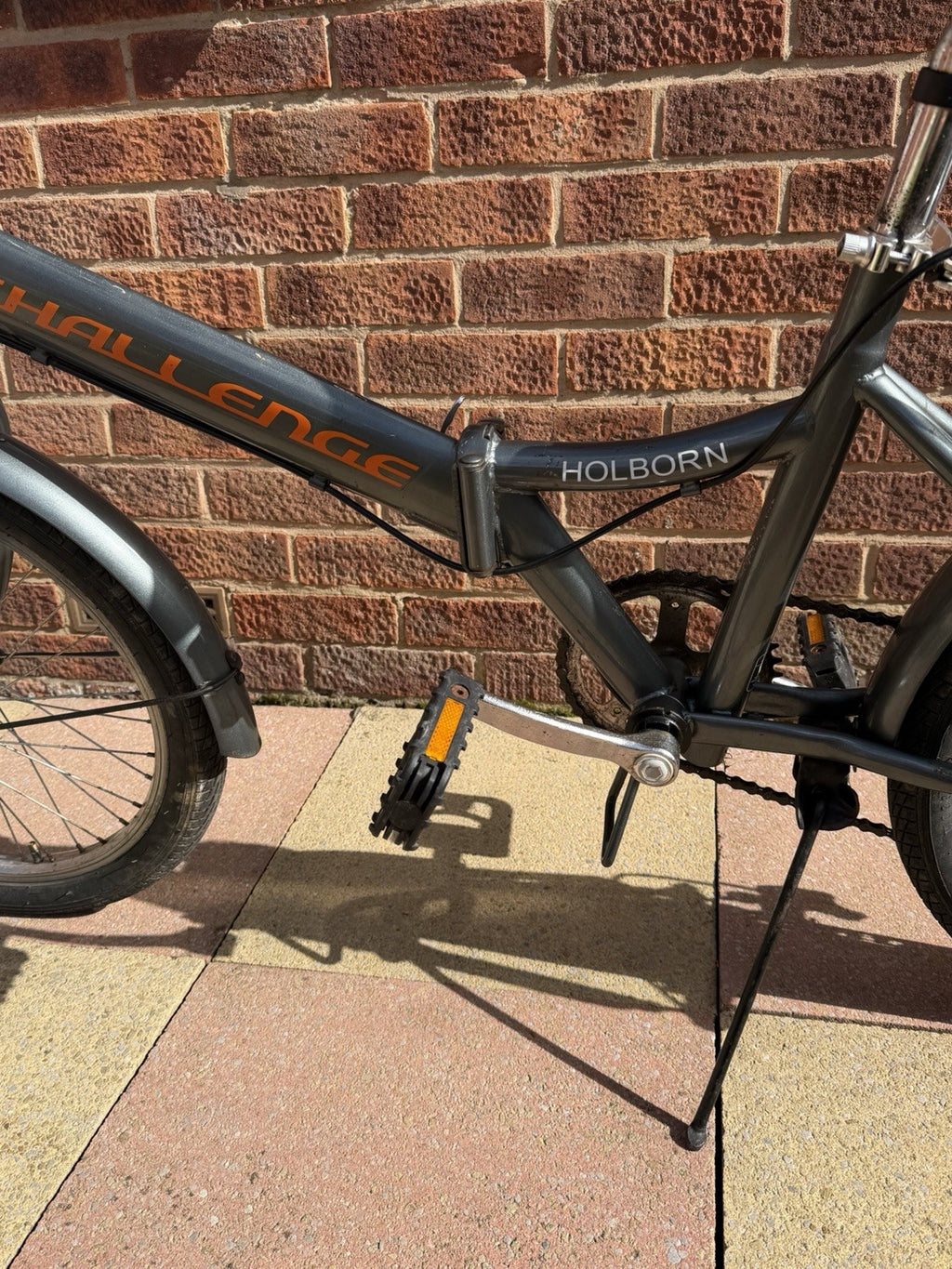 Holborn Challenge 20-inch Wheels Folding Bike Unisex With 6 Gears.