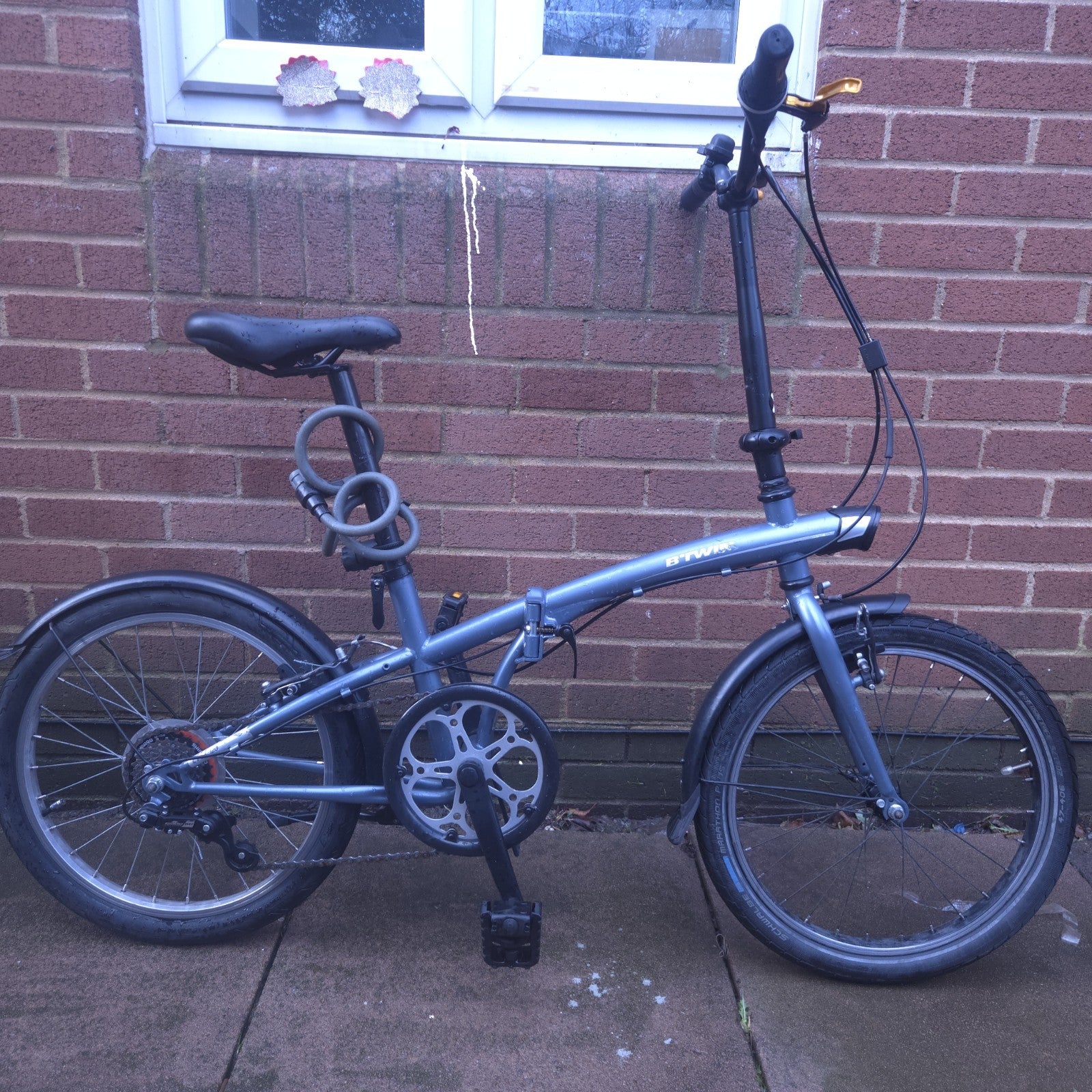 BTWIN Folding Bike 20-inch Tilt 120 Good Condition Collection Only