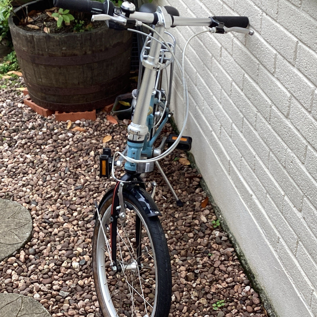 DAHON Speed 20in Folding Bike Blue, Rear Rack, Mudguards, V-Brakes