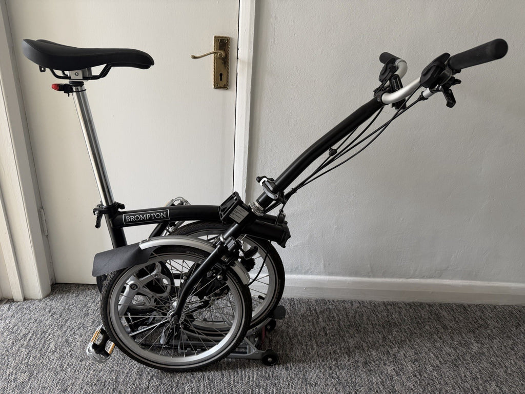 Brompton C Line H6R (6 Speed) folding bicycle - Black (MINT CONDITION!)