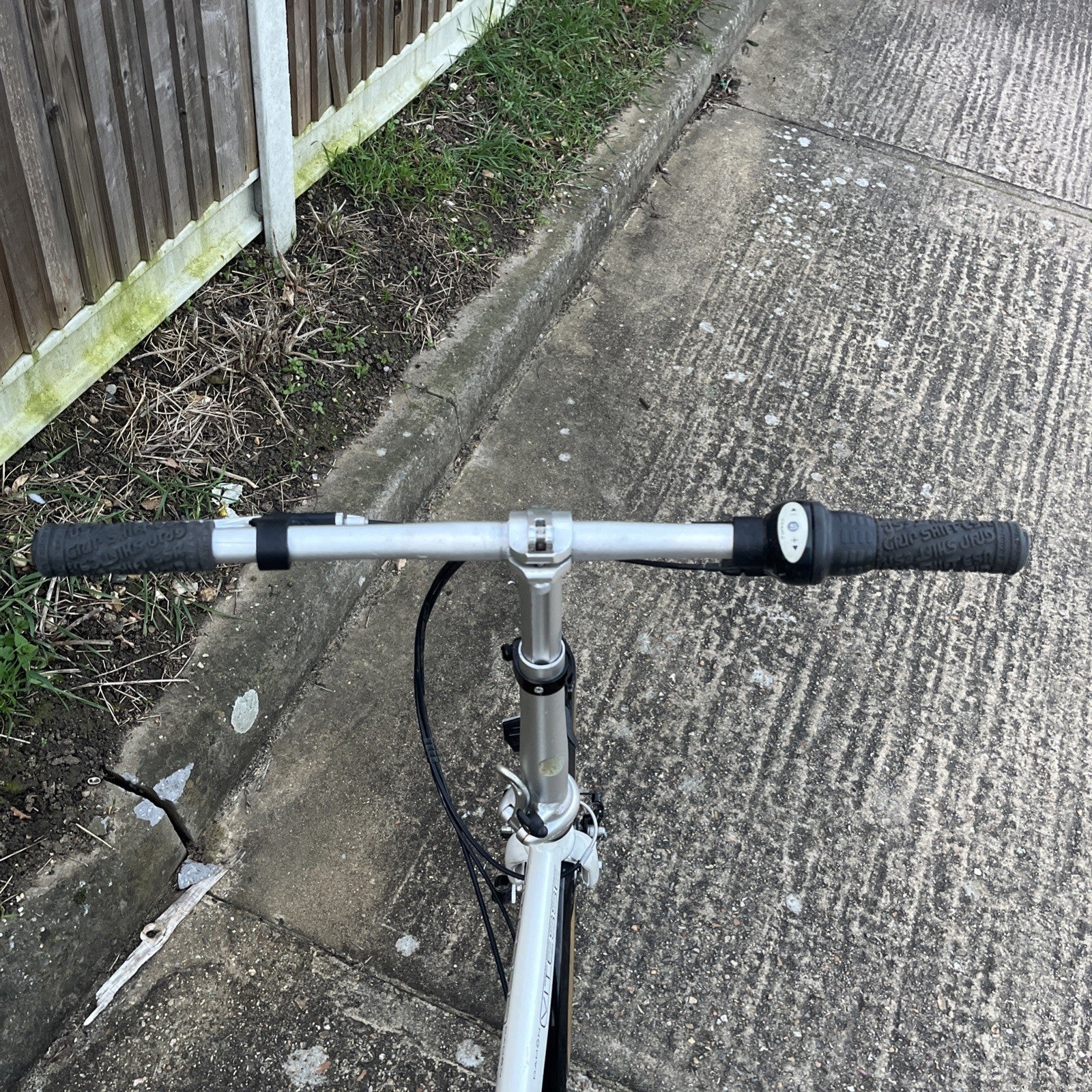 Dahon Vitesse Aluminium Folding Bicycle  7 Speed HUB Gears Bike