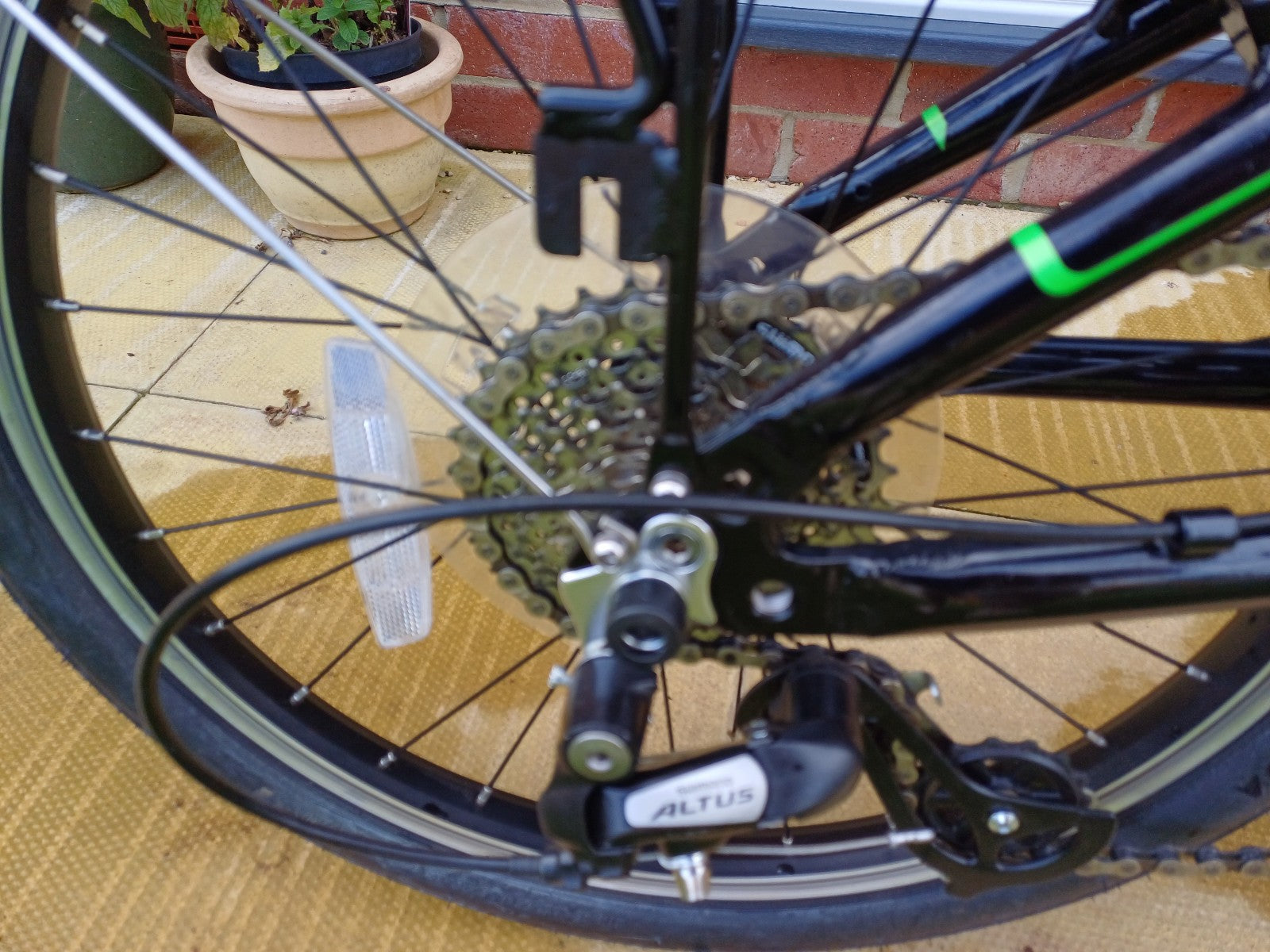 Dahon Vitesse Alloy D8 folding commuter bike, Obsidian black,  superb Condition