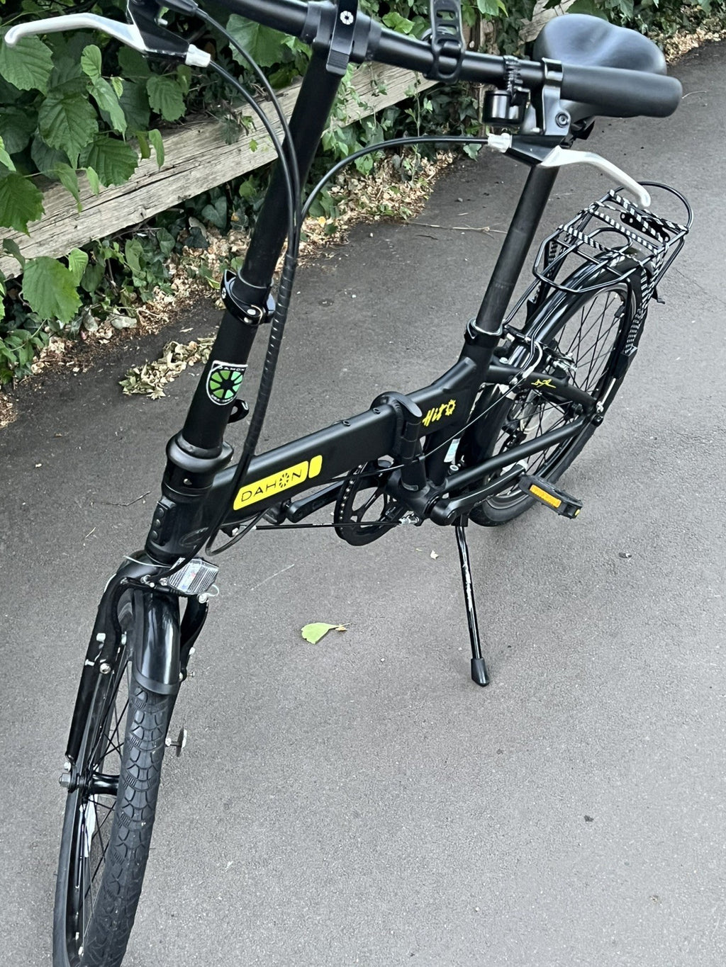 Dahon Hit 20" Wheels 11.6 kg Compact Unisex Matt Black Folding Bike {Alt Pedals}