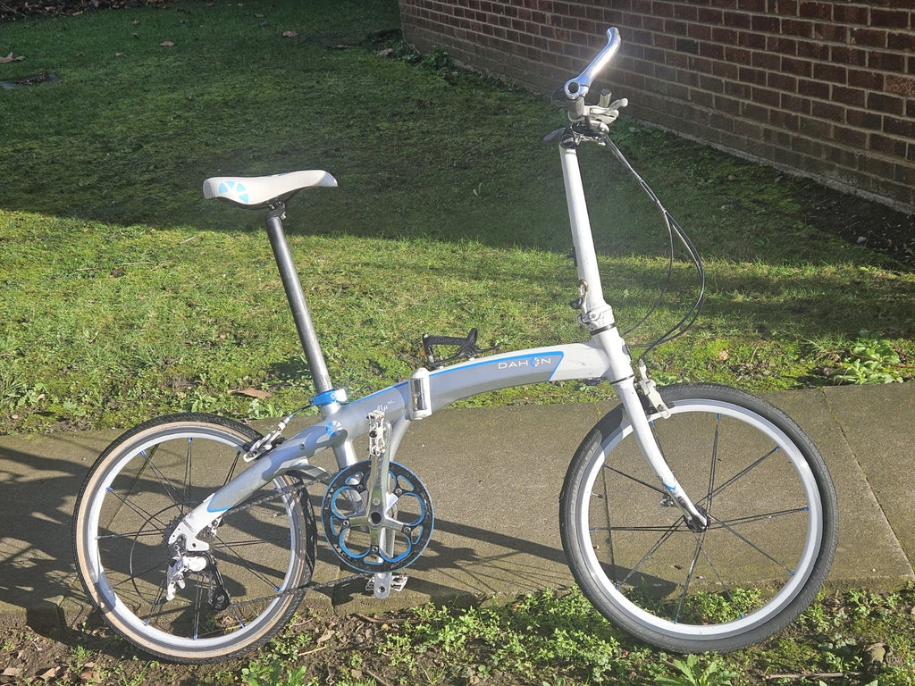 Dahon Mu SL Folding Bike Unisex 10 Speed Super Light Bike White