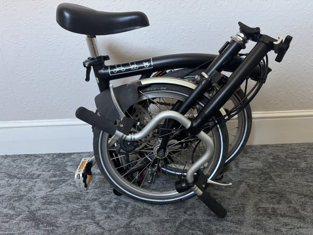 Brompton Folding Bike, 3-Speed, black, great condition.