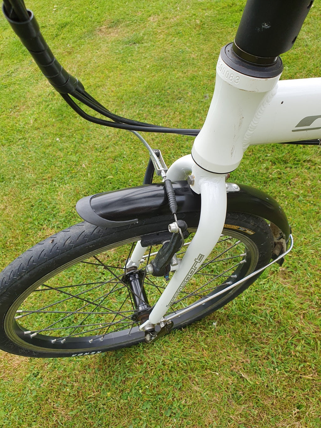 Carrera Transport 8-Gear Folding Lightweight Aluminium Bicycle