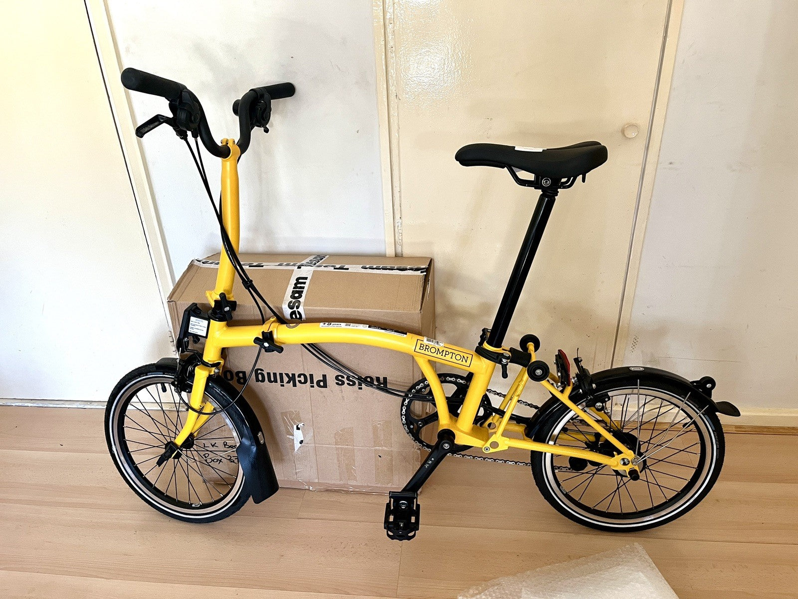 Brompton C Line Explore 6 Speed Mid Bar - Bumblebee Yellow / Black New