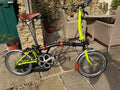 Brompton Bike 2-speed - Green & Black, Brookes saddle, leather accessories,