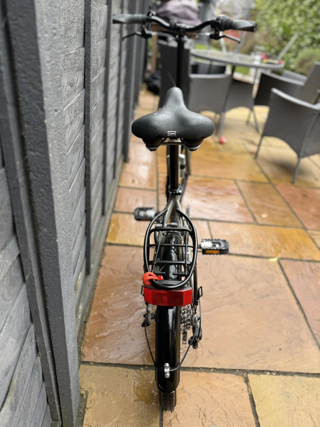 Raleigh Evo 2 Folding Bike - 7 Speed Shimano - 20" Wheels - Grey and accessories