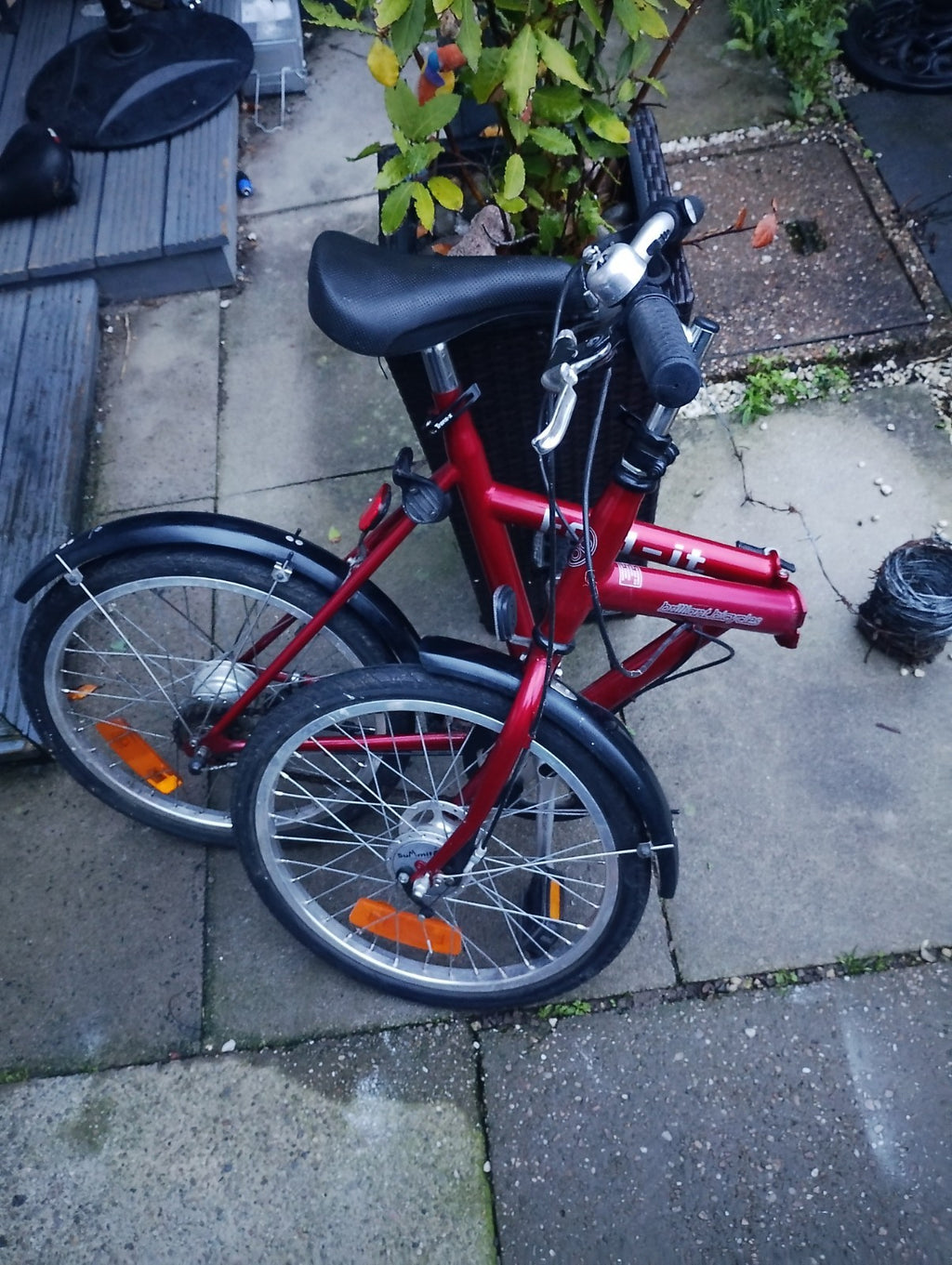 Brilliant Bikes Fold-it Folding Bike 20in 16in Frame 3-Speed Hub Gears Red
