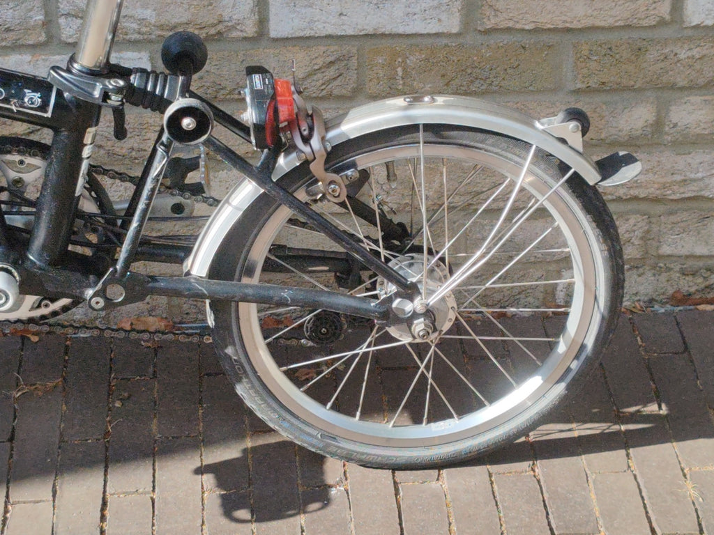 Brompton M6L 6 Speed Folding Bike – Black – Dynamo Lights – Sturmey Archer