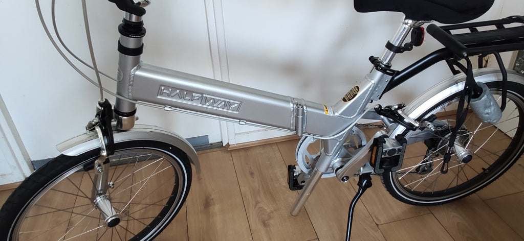 Giant Halfway Folding Bike - Rare Single-Sided Design - Excellent Condition