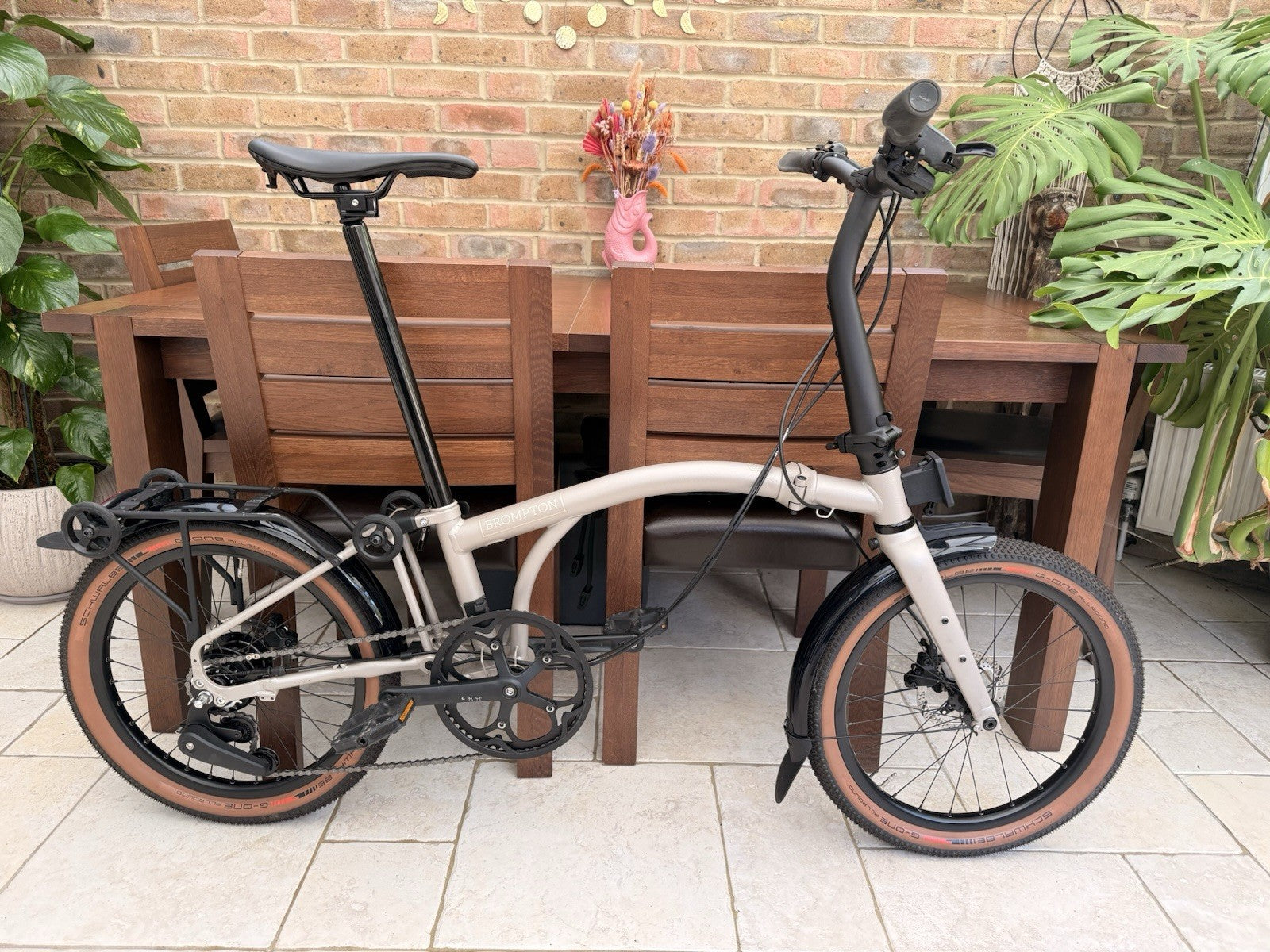 Brompton G Line 8-Speed Roller Frame Traildust White, Size Medium