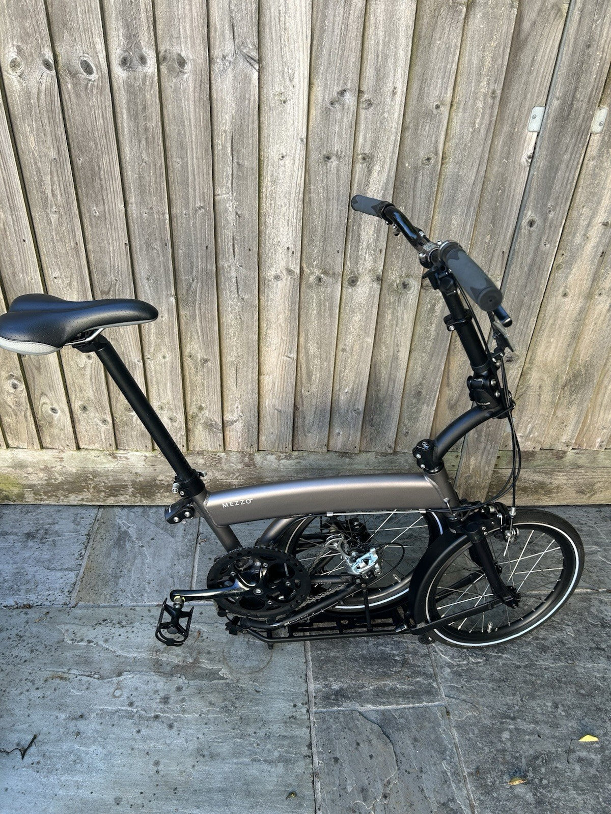 Mezzo D9 9 Speed Folding Bike In Excellent Condition Including Carry Bag