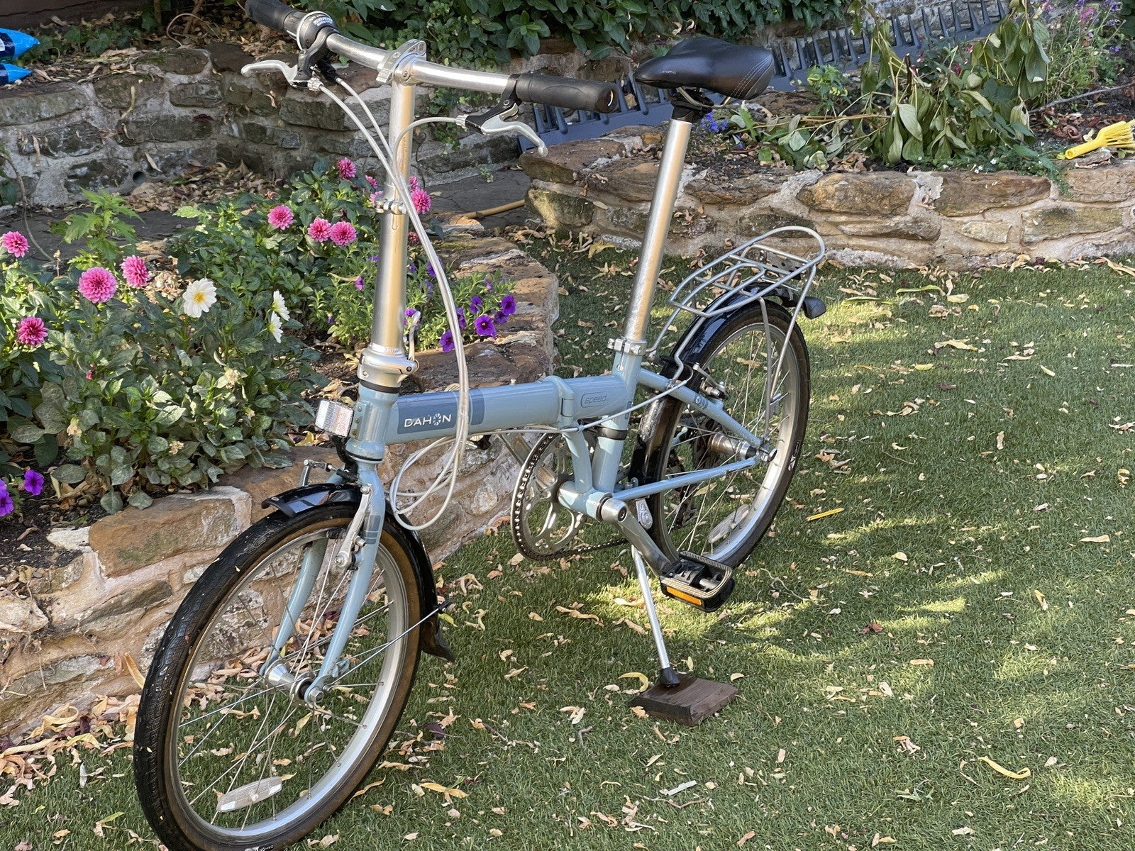 DAHON FOLDING BIKE 7 SPEED