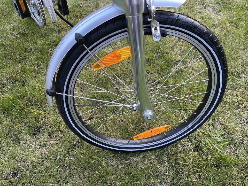 GIANT Halfway Folding Bike. 20'' wheels. 7 speed. VGC. RRP £600