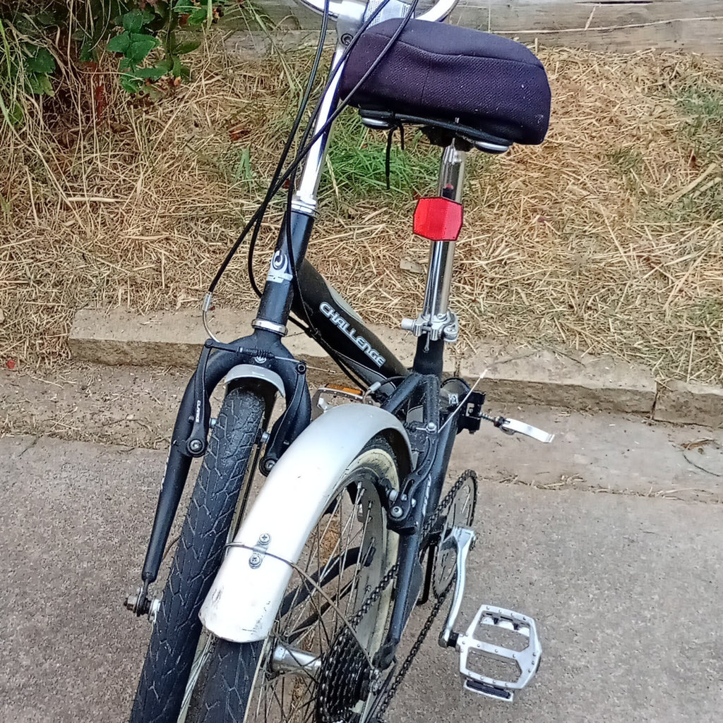 Challenge Flex Folding Bike 6 Speed Foldable w/ Mudguards Kickstand Black/Silver