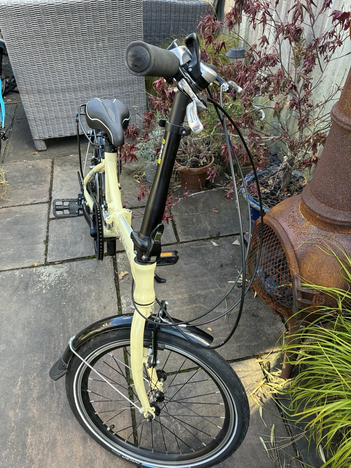 Dawes Kingpin Folding Bike ivory/Black Rear Rack Mudguards V-Brake