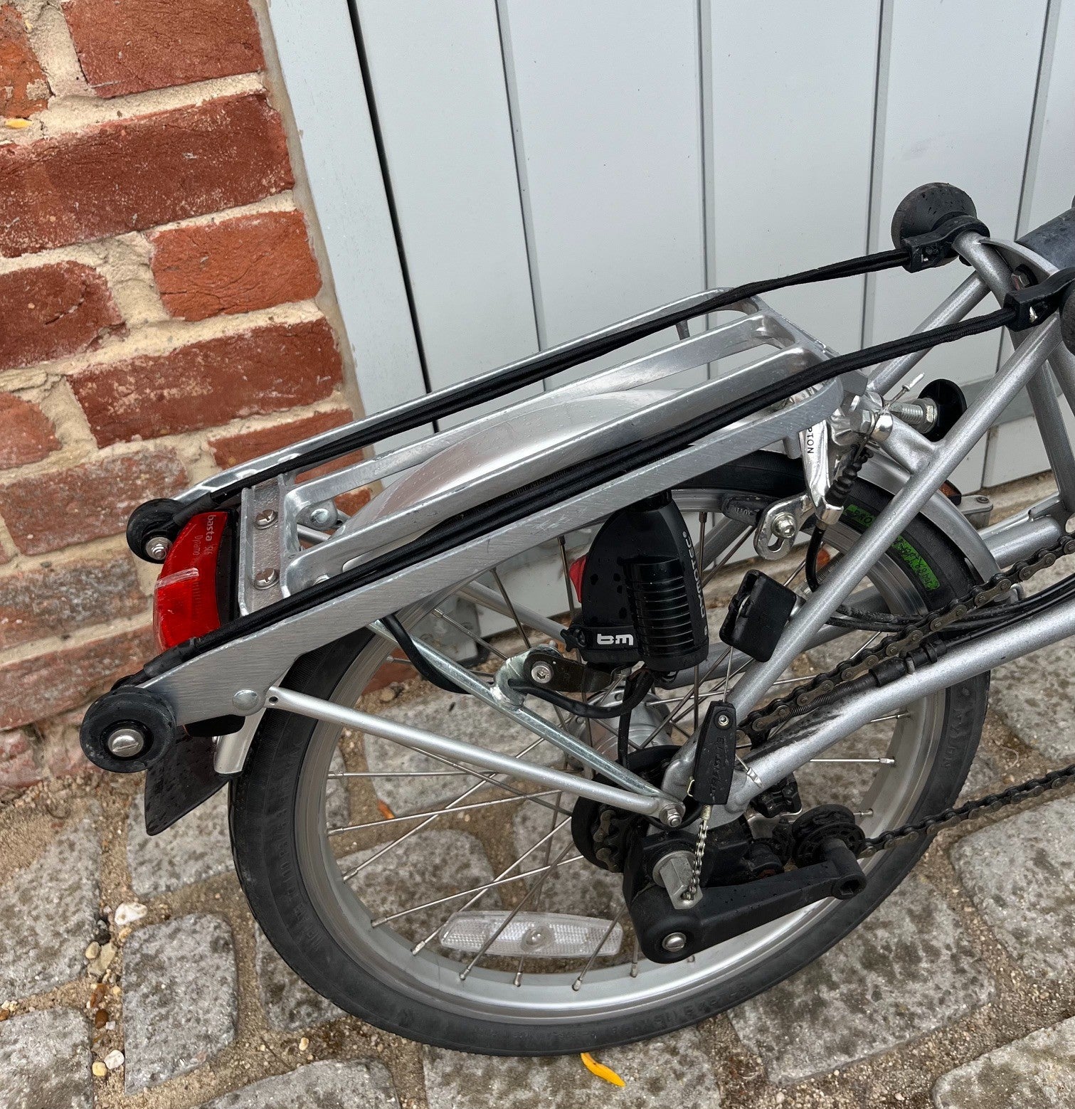 BROMPTON M6R-Plus - Black 6-gear Folding Bike with rear rack