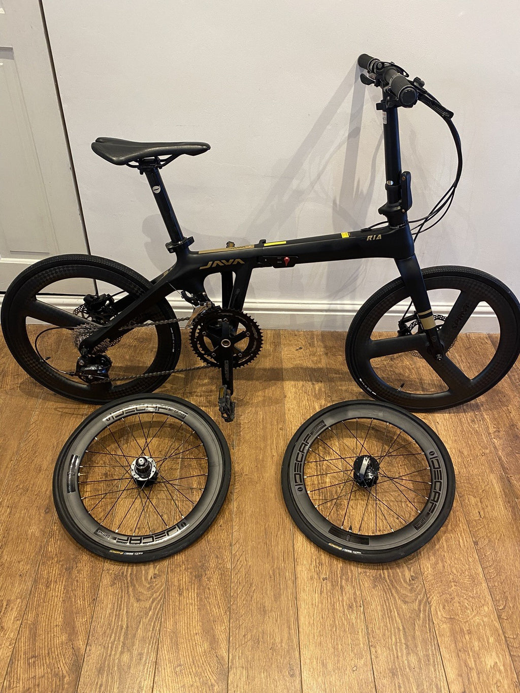 Carbon Fibre Unisex Folding Bicycle Java Matt Black Commuter Light Weight Bike
