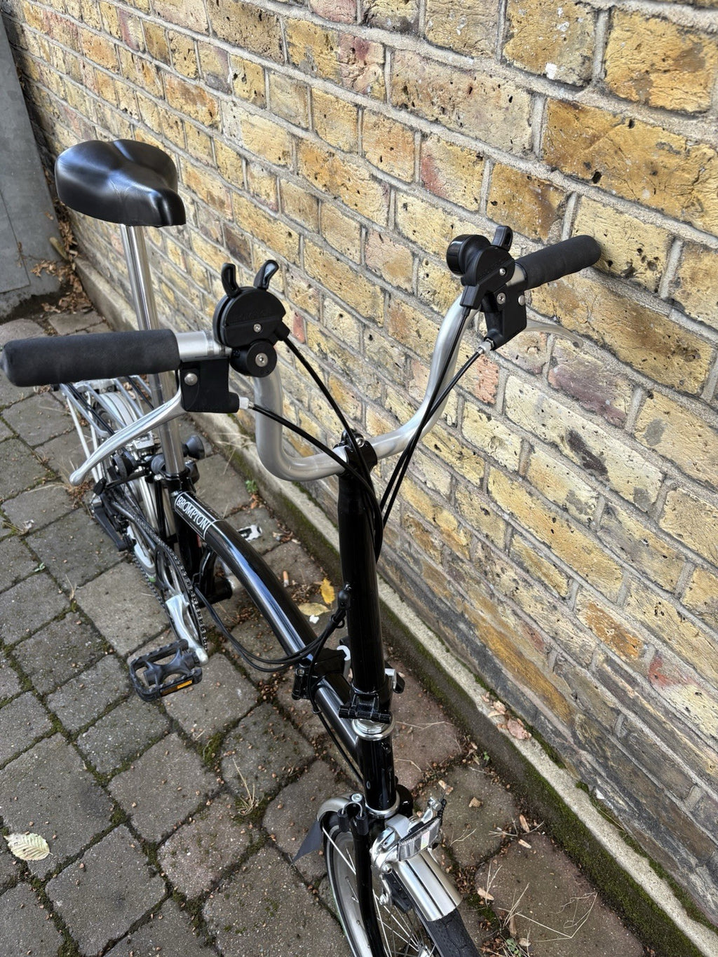 Brompton M6R Folding Bike 6-Speed - Black, w/ Mudguards and Rack - GC