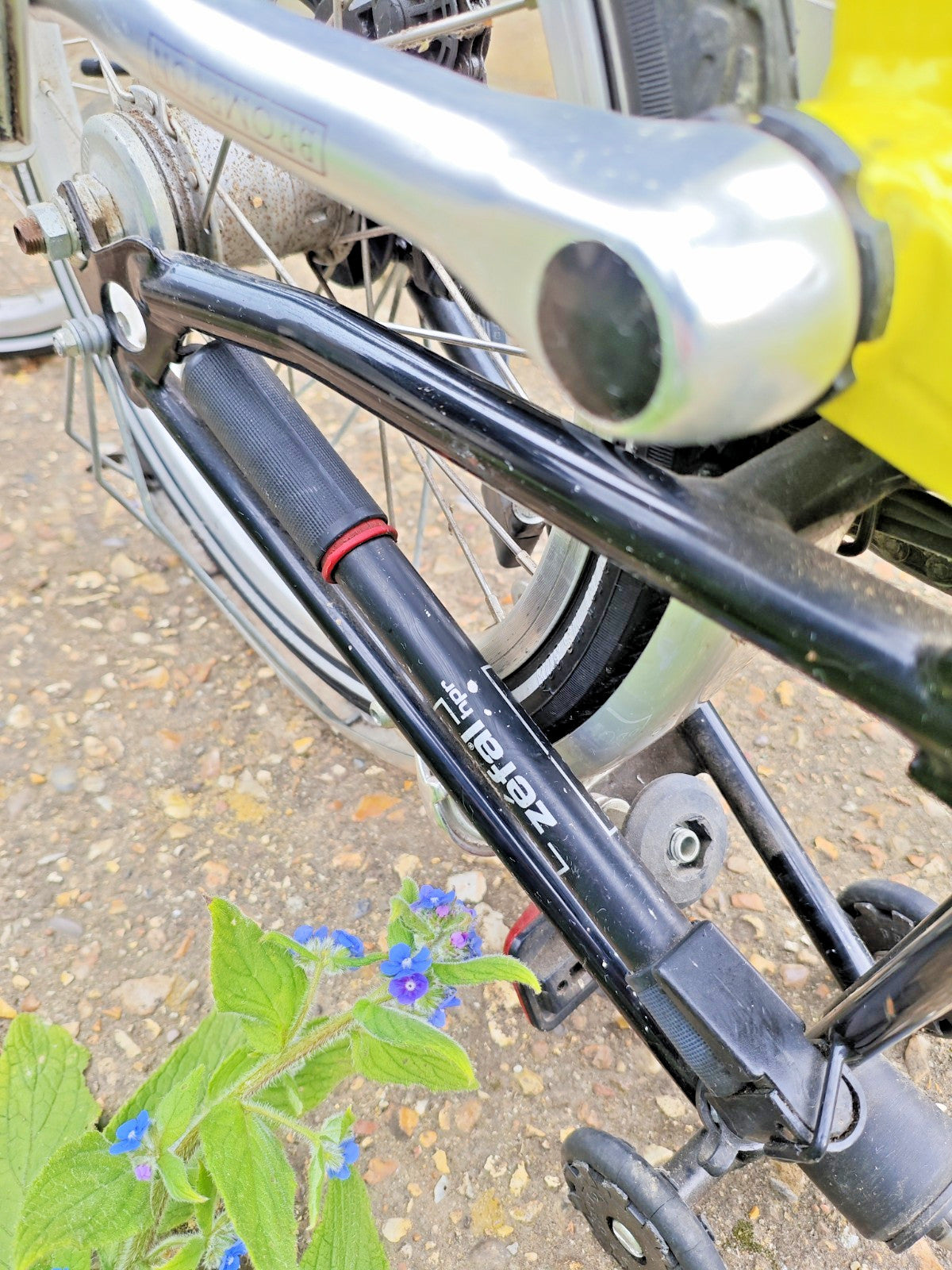 6-Speed Brompton M6L (I think) Folding Bike 2005 Canary Yellow, mudguards.