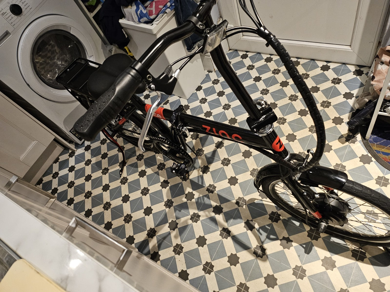 Zinc 20 Inch Wheel Size Eco Unisex 36V Folding  Bike, Black comes with charger