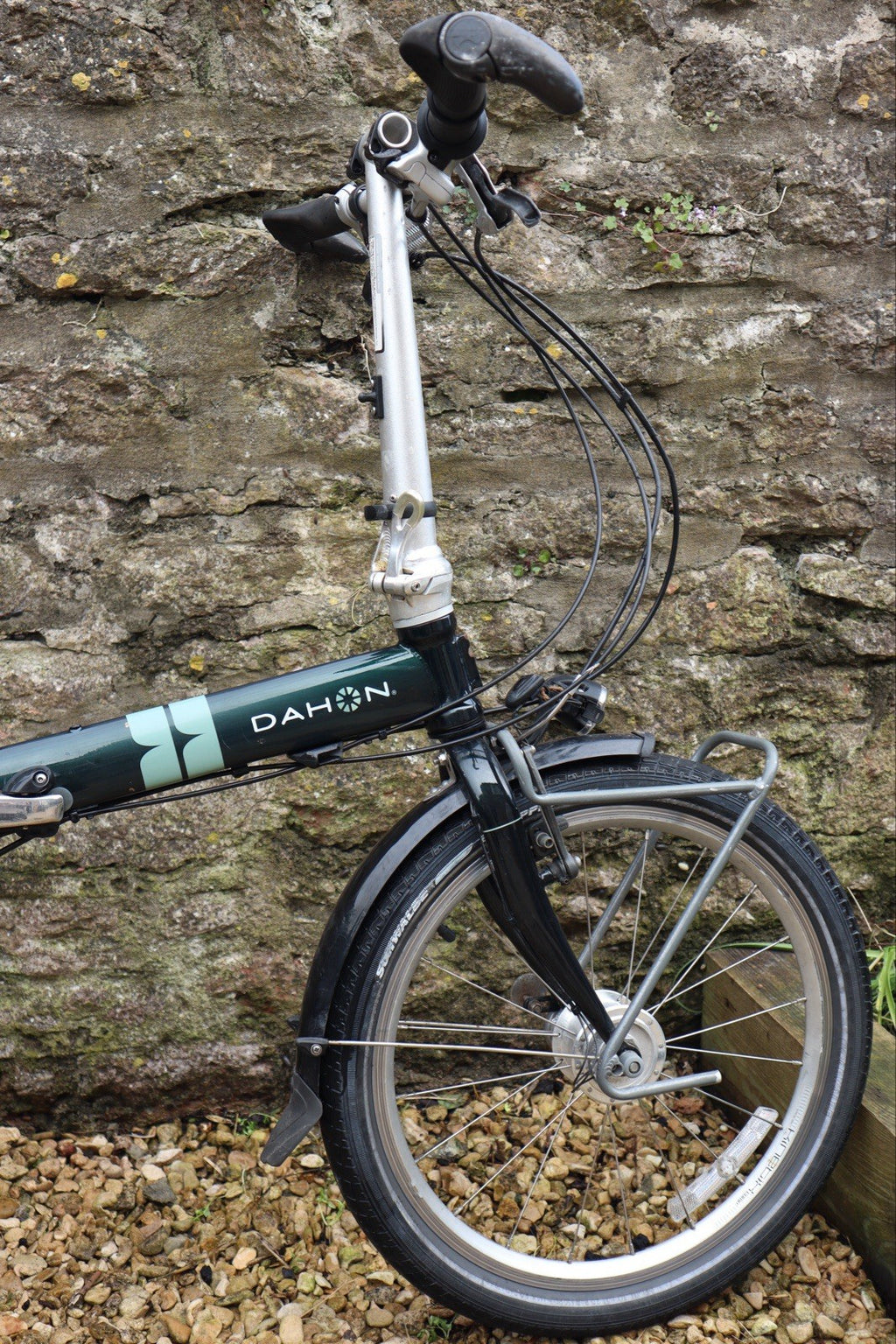 Dahon Speed TR Folding Bicycle. 20” Wheels. 24 Gears And racks. Versatile!