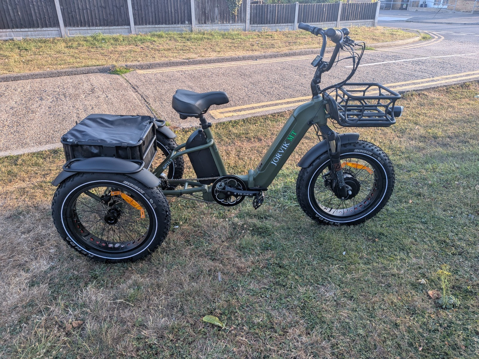 Jorvik JMT11-7 Dual Battery 'E' Folding Tricycle ,Trike,EX-DISPLAY, Delivery Pos