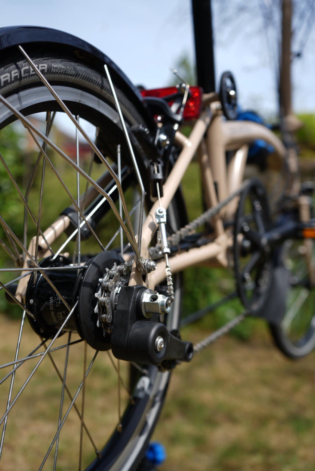 2024 Brompton Cline H6L (6-speed) Dune Sand colour