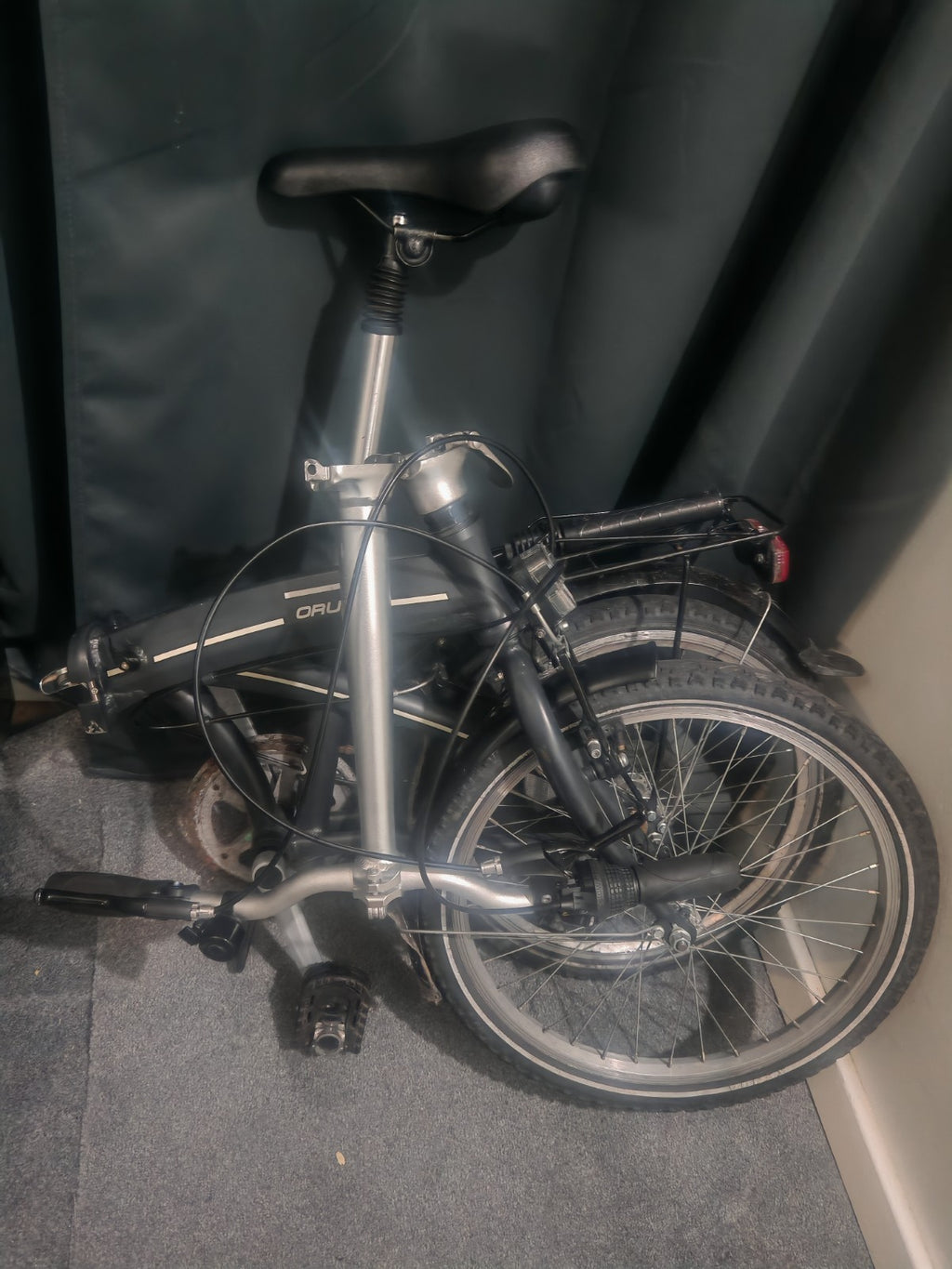BTWIN Orus 20in Folding Bike Black Rear Rack Mudguards Reflectors V-Brake