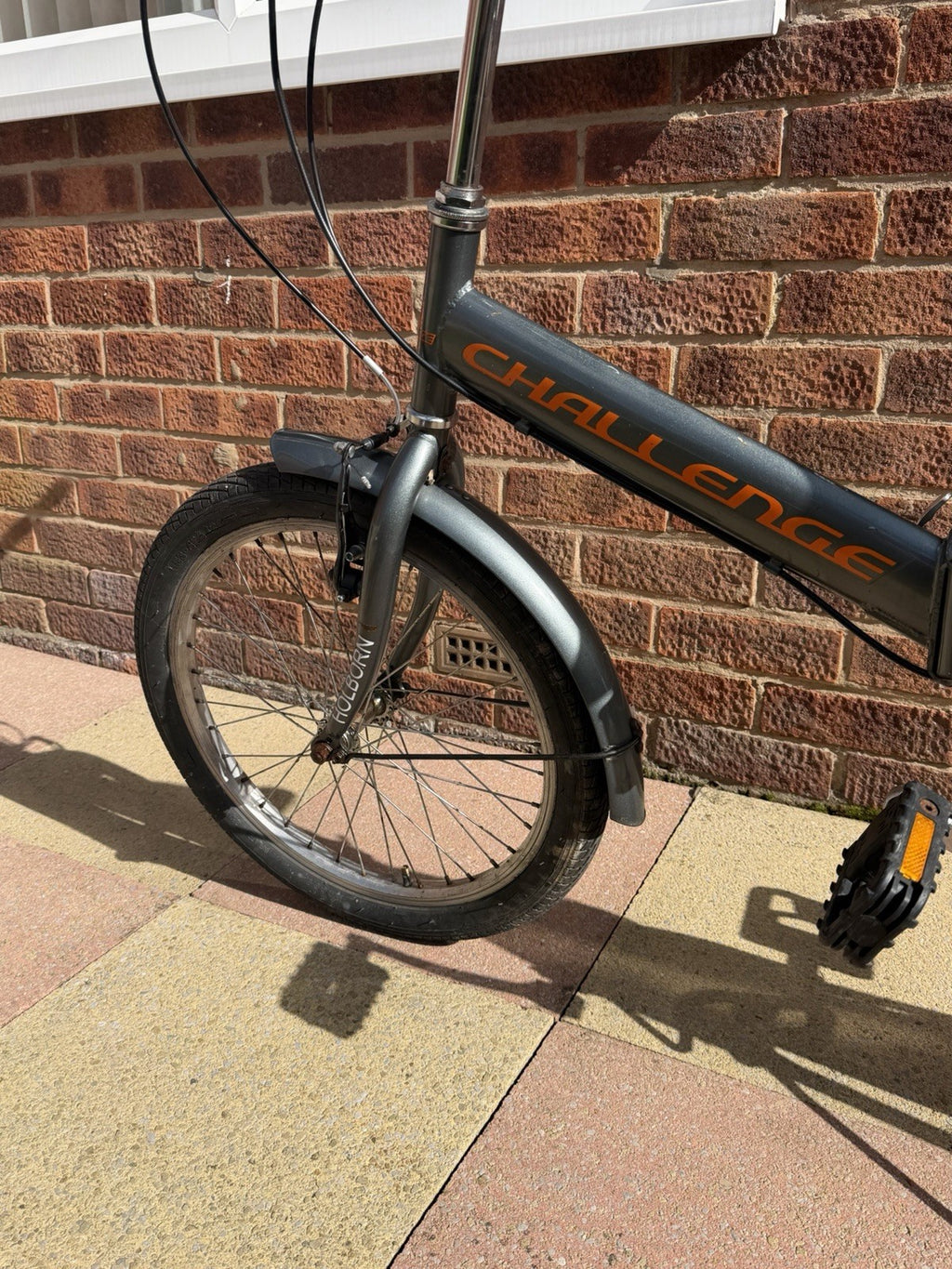 Holborn Challenge 20-inch Wheels Folding Bike Unisex With 6 Gears.