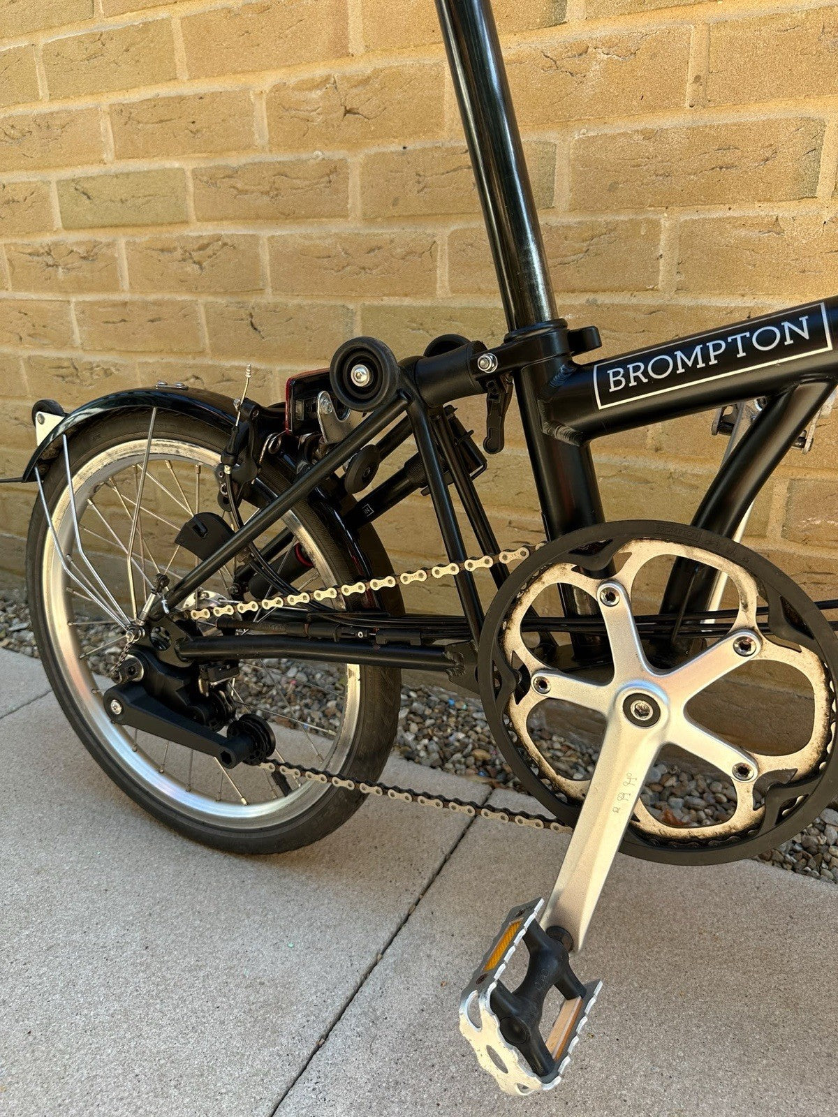 Brompton Folding Bike 16in Black Mudguards Reflectors Riser Bar 2020