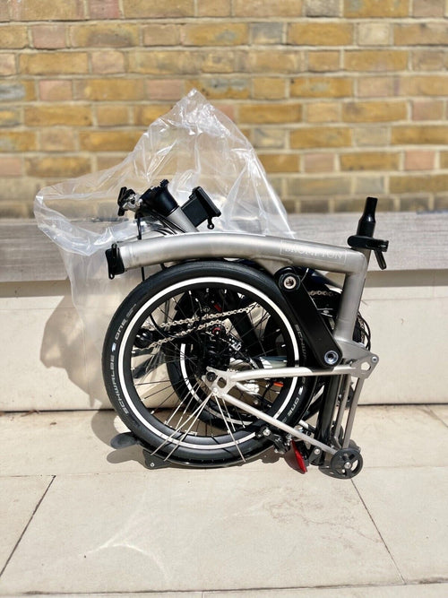 2026 Brompton T LINE URBAN Low 4 Speed Titanium & Carbon Superlight Folding Bike