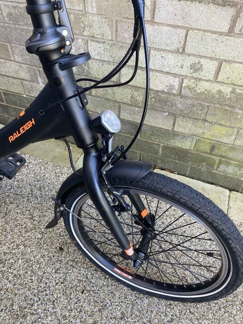 Raleigh Stow-E-Way 20" Folding Bike Black With Cycl Indicator Lights