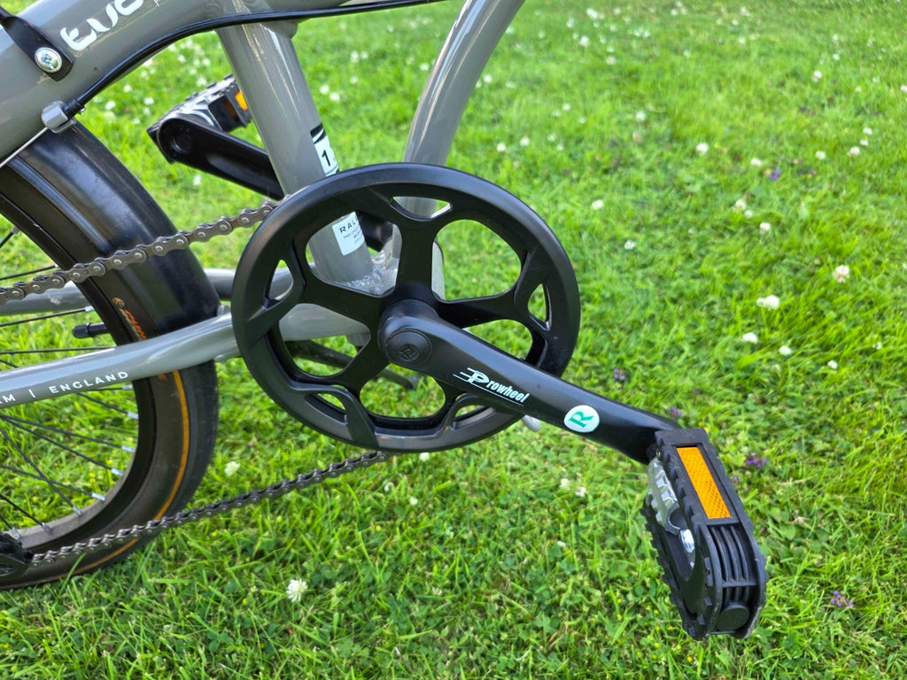 Raleigh Evo Two Folding Bike - Grey –never used - White decal