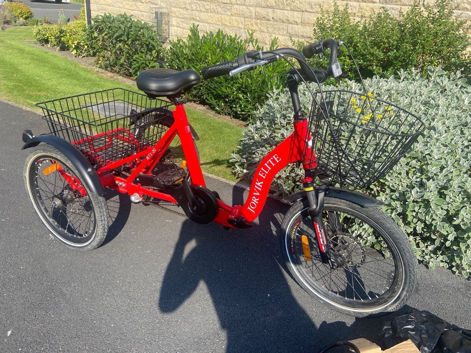 Jorvik Elite Folding Tricycle - 3 Wheel Trike with Basket