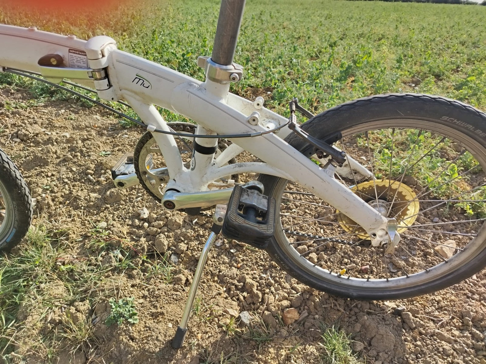 Dahon Mu P8 Folding Bike Cycle White Aluminium Frame 8 Speed 20" Wheel Serviced