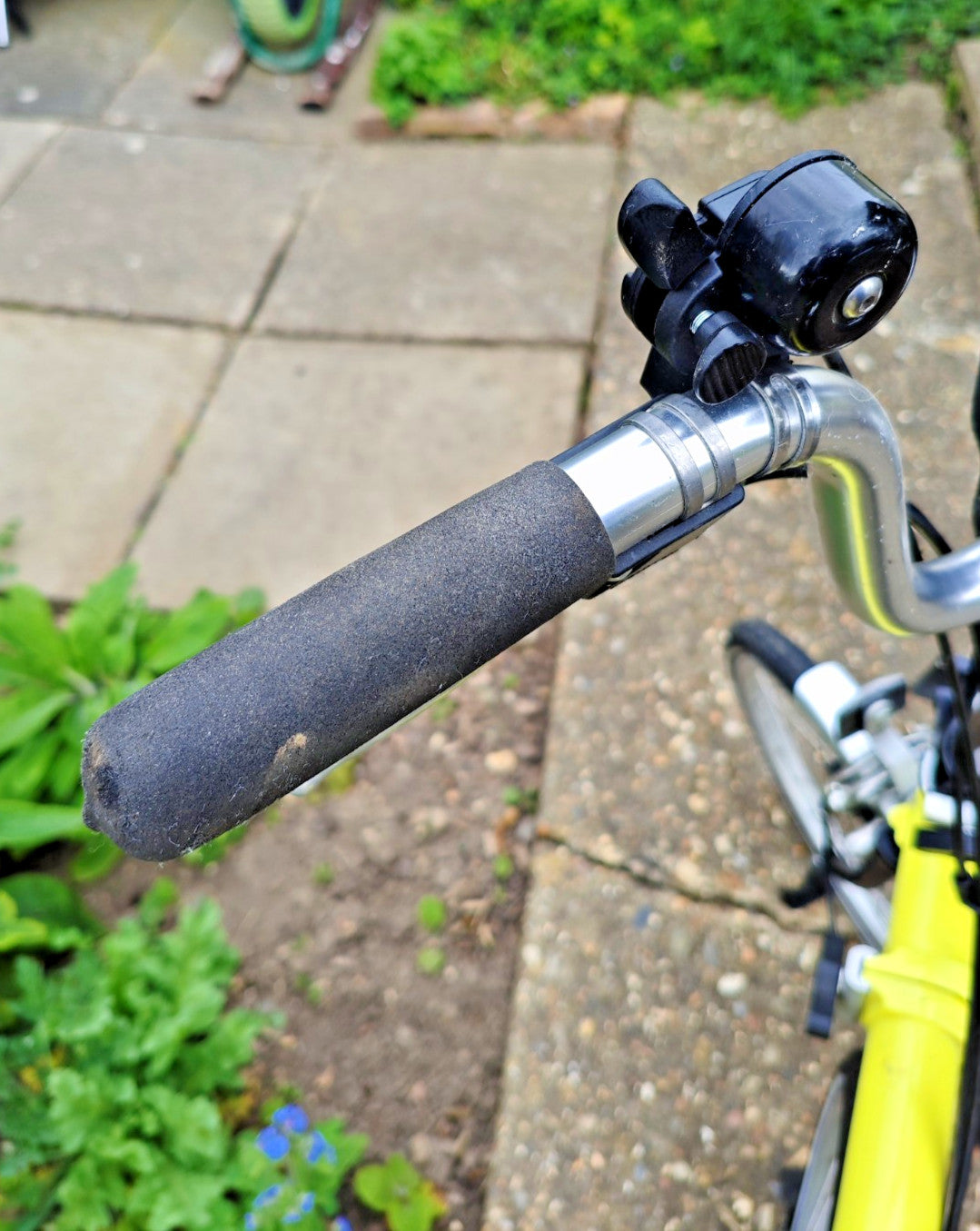 6-Speed Brompton M6L (I think) Folding Bike 2005 Canary Yellow, mudguards.