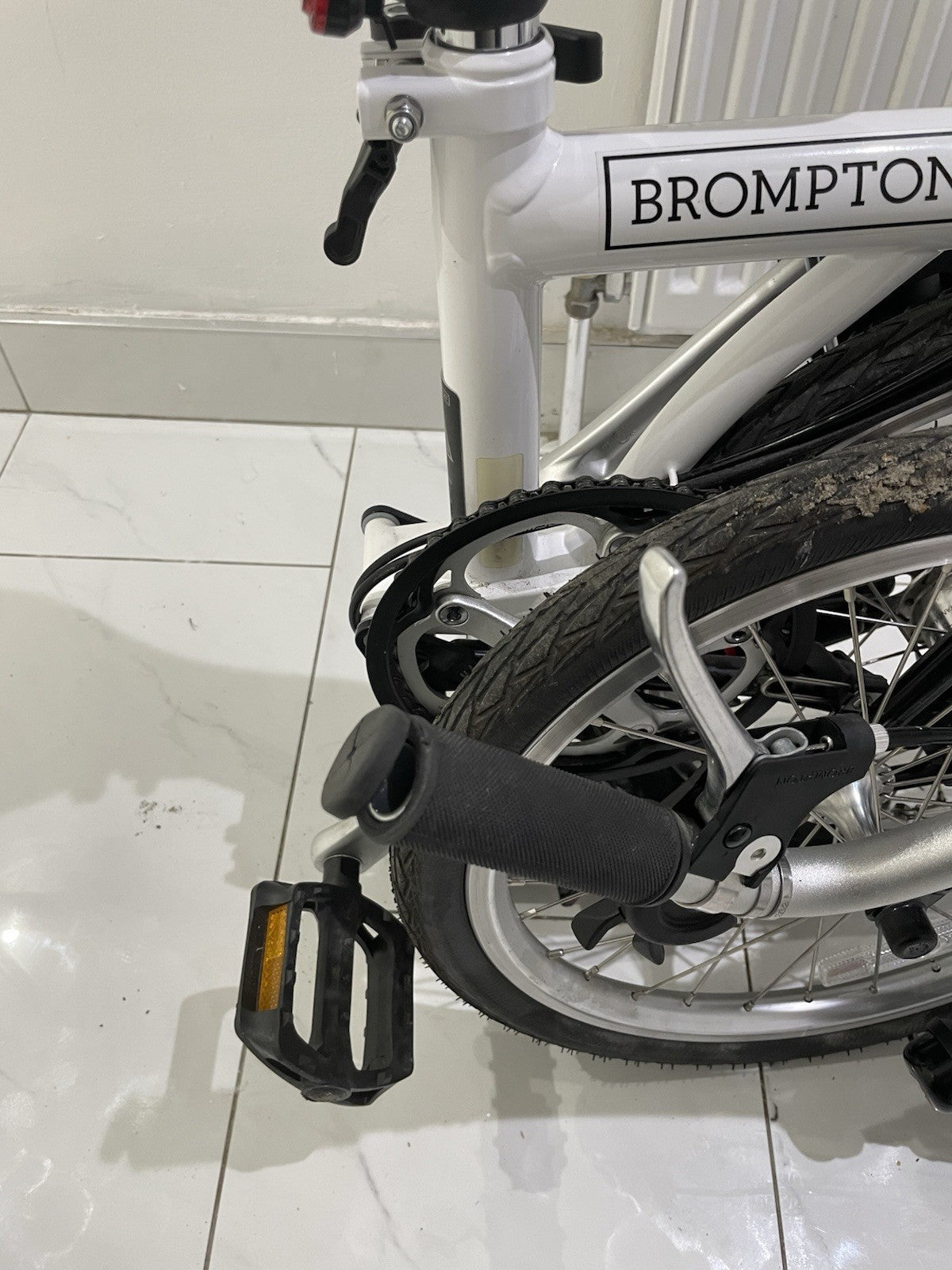 Brompton A Line Folding Bike – 3 Speed + Brompton Folding Pedal. Collection Only