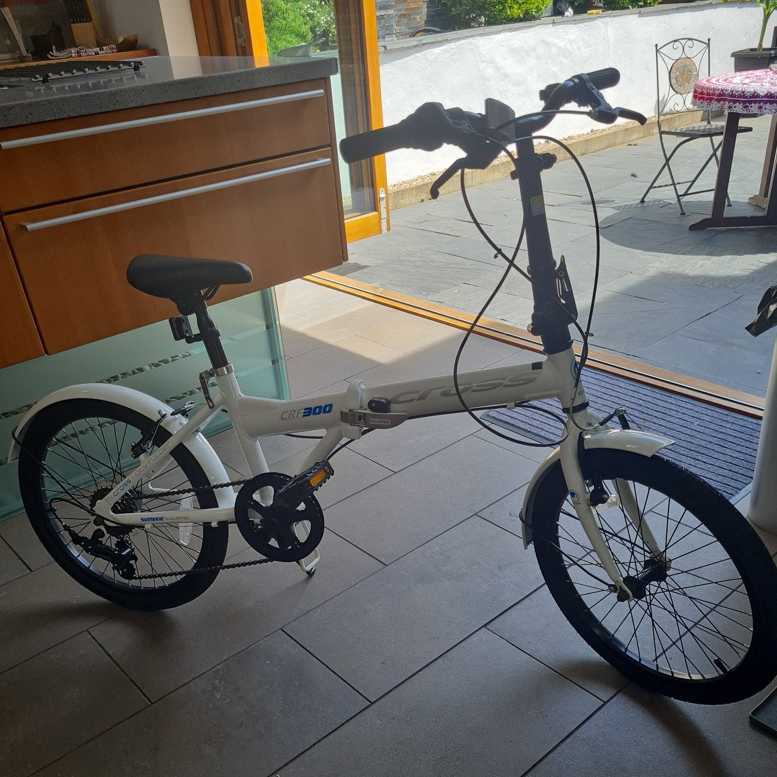 Cross CRF300 Folding Bike 20-inch Unisex White Wheel,pristine Condition