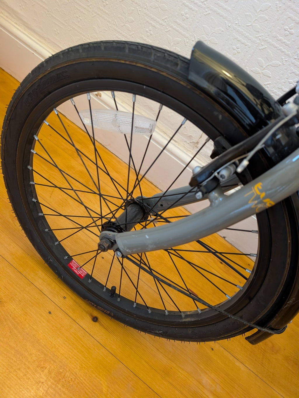 Raleigh Evo 2 Folding Bike 7-Speed Shimano Gears Grey