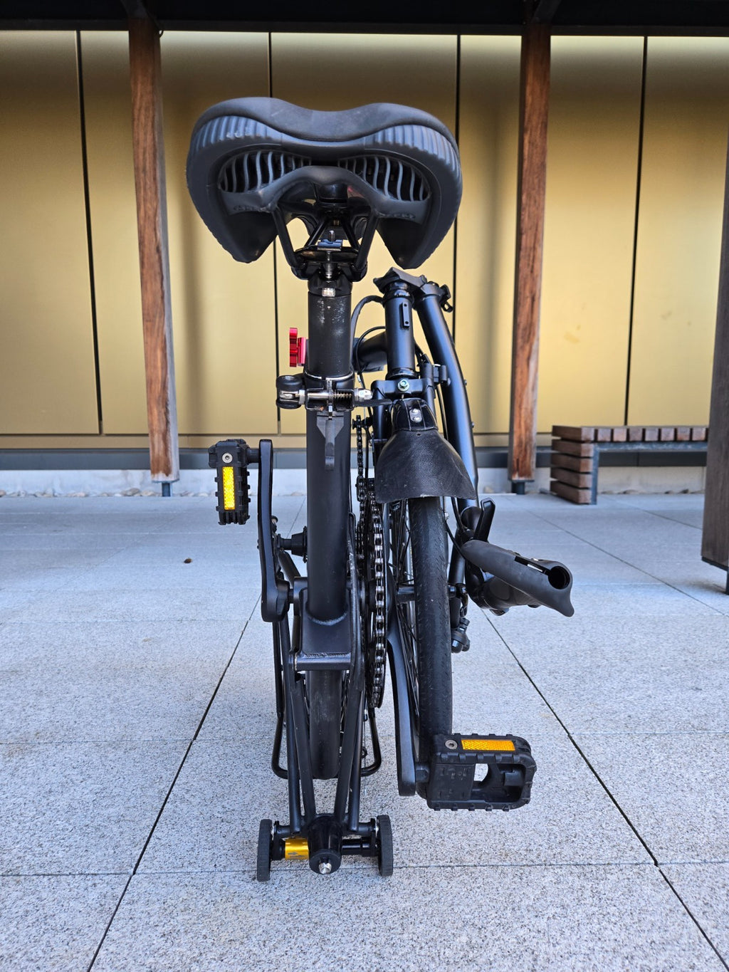20" 9-Speed Shimano Tri-Fold Brompton-Style Folding Bike | Rare find!