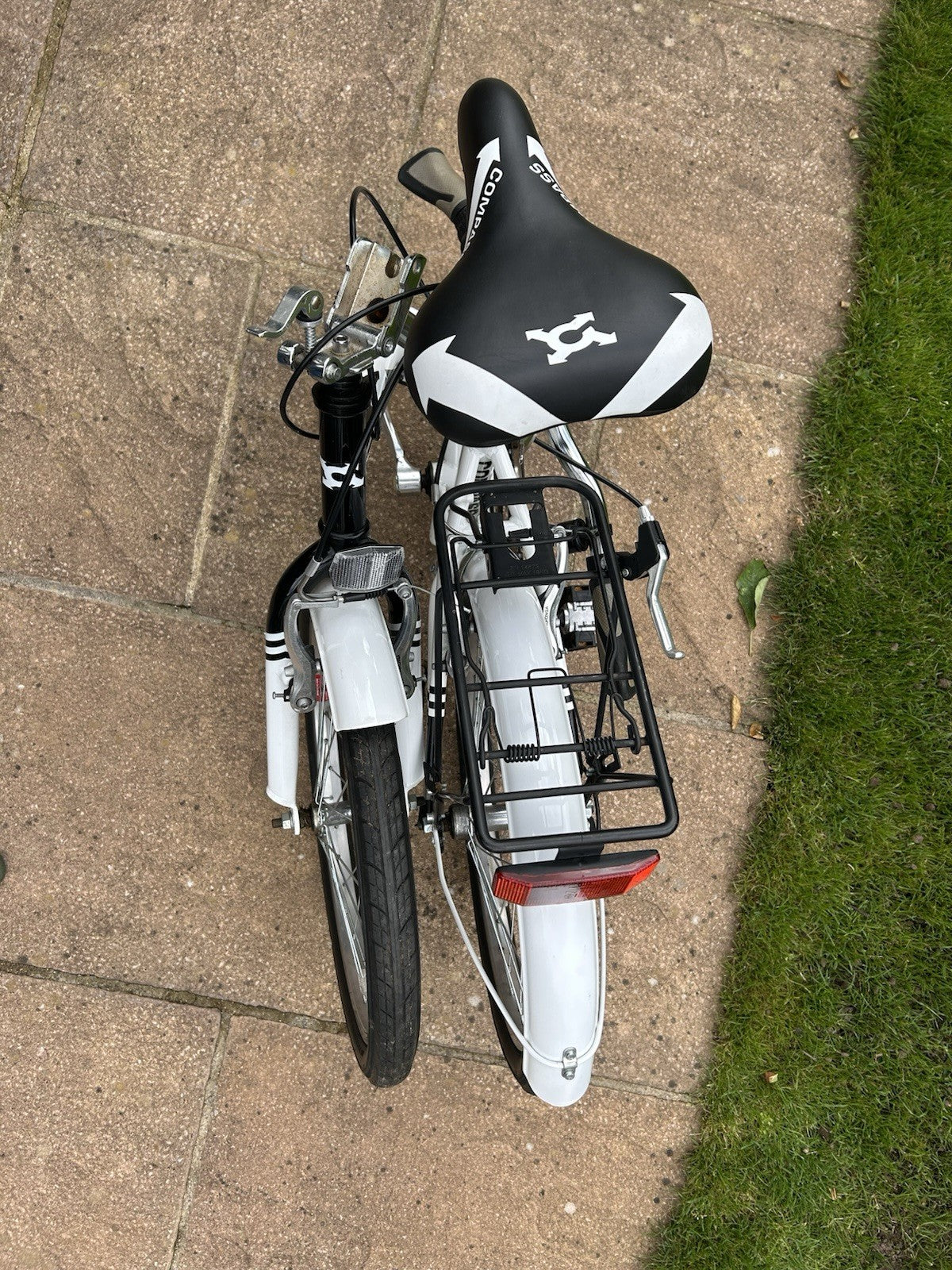 Compass ‘Northern’Folding Bike 20in 6-Speed White/Black Rack Mudguards Kickstand
